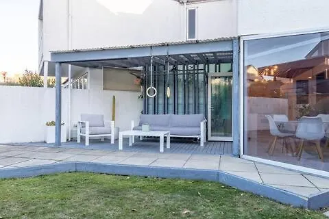 Mid-Century By The Beach Κράισττσερτς 0*,